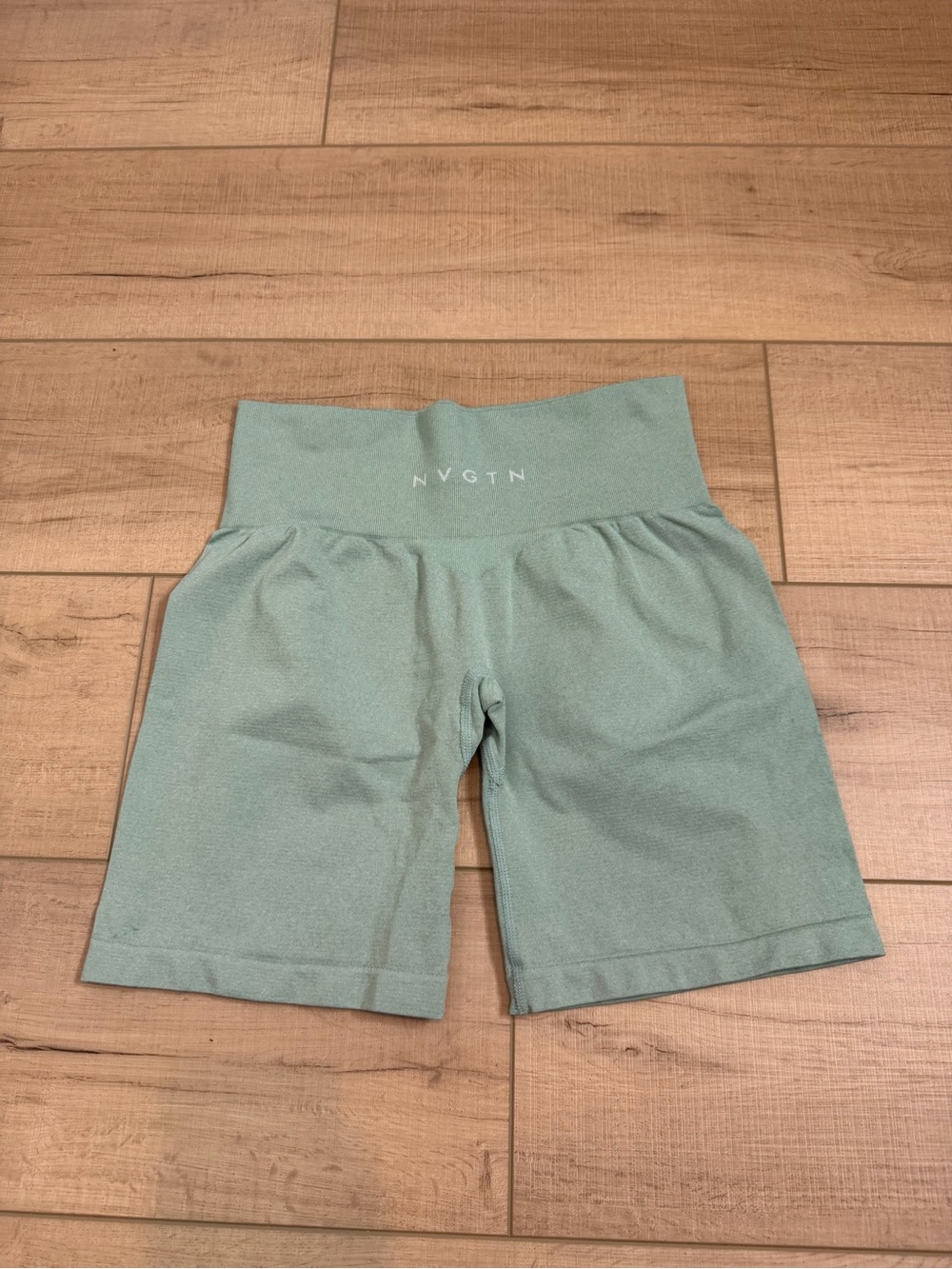 NVGTN Seamless Biker Shorts Sage Green Medium High Rise Workout Gym M